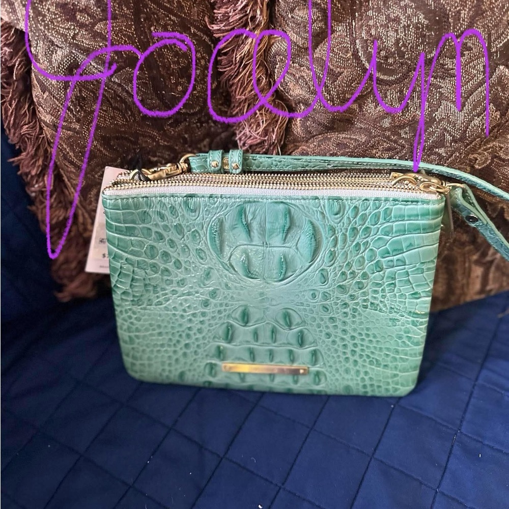 Perri crossbody Green Textured Clutch
